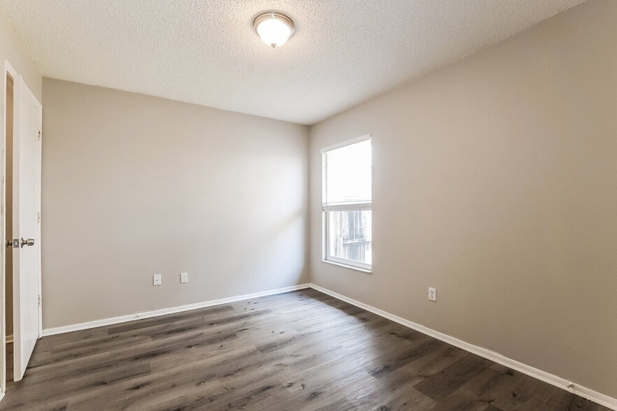 Building Photo - 1029 Beckstrom Dr