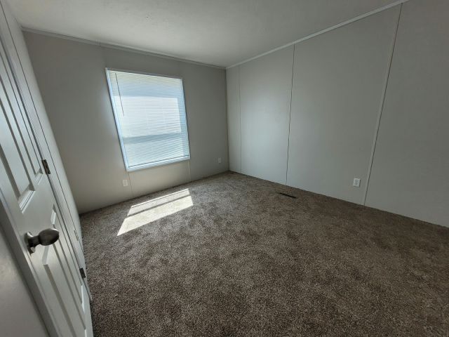 Building Photo - 11402 4th St NE