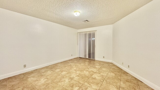 Building Photo - 5151 W Pioneer Ave