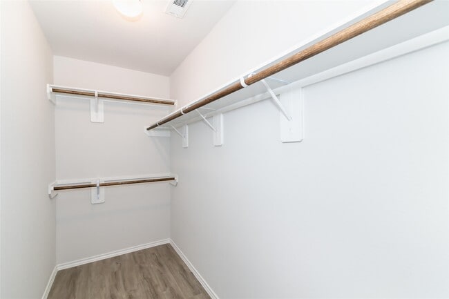 Building Photo - 8706 Livings St