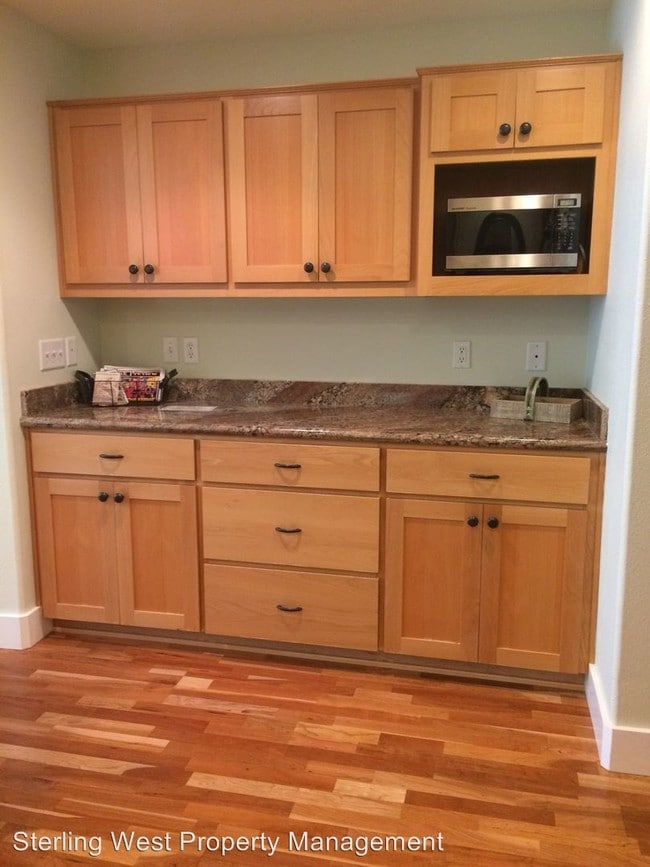 Building Photo - 618 Fair Oaks Ct