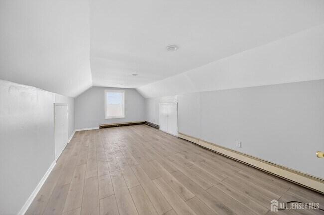 Building Photo - 125 Lowell St