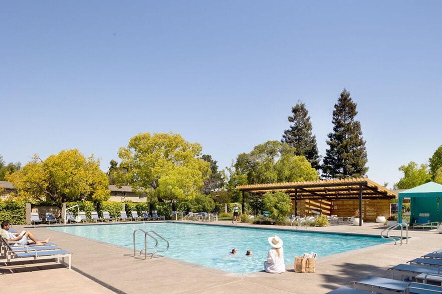 Building Photo - Villages at Cupertino