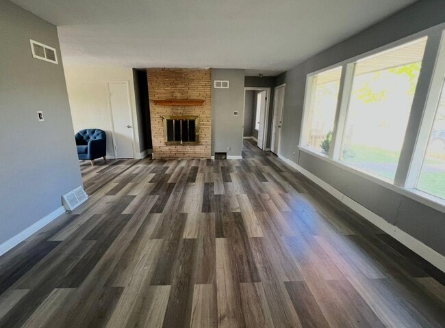 Building Photo - 5629 W Lincoln Creek Dr