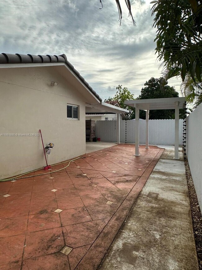 Building Photo - 14241 SW 102nd St