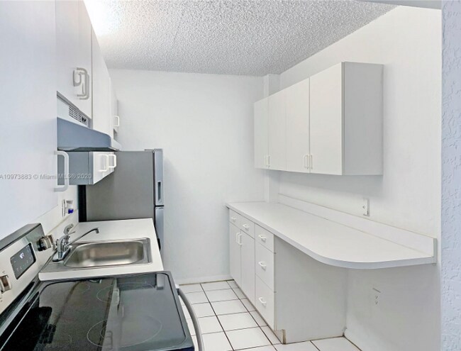 Building Photo - 1251 NE 108th St