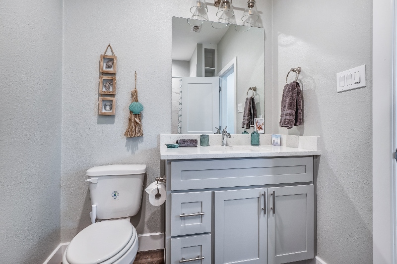 Building Photo - 144 W 5th St