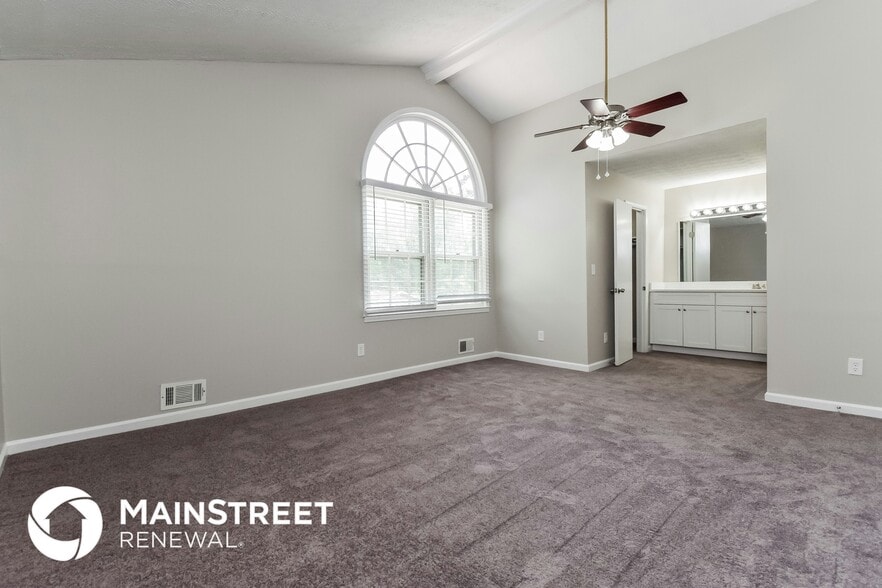 Building Photo - 627 Rockborough Dr