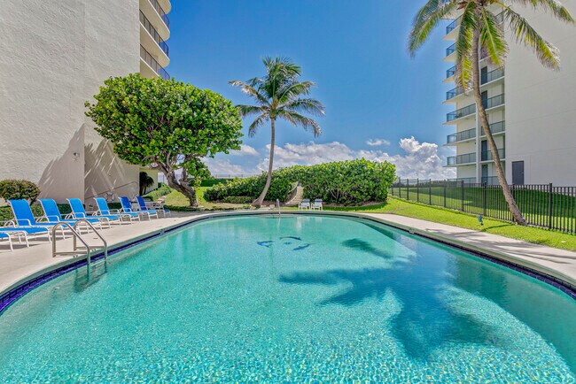 Building Photo - 5420 N Ocean Dr