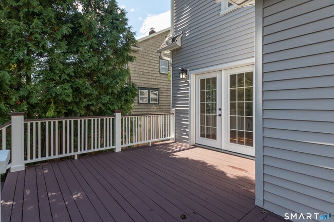 Building Photo - 125 Oaklawn Ave