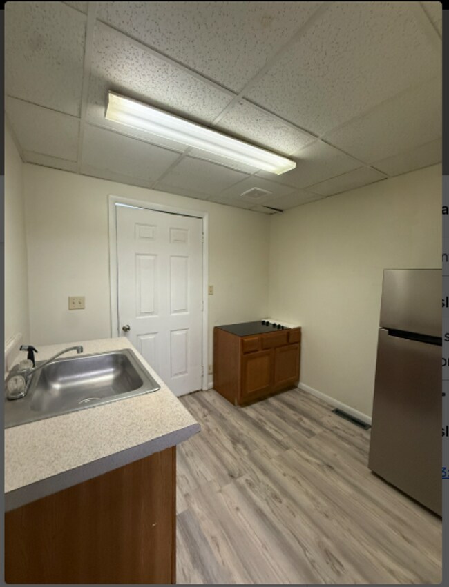 Building Photo - 446 McKean Ave