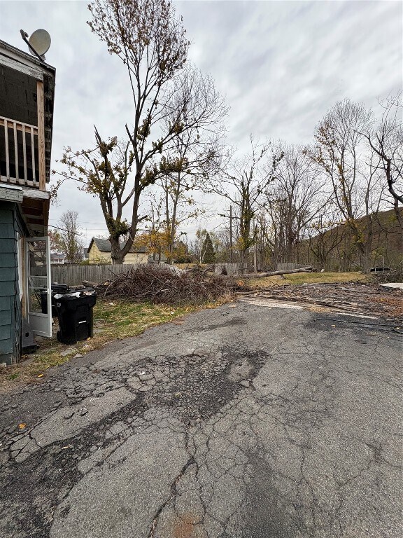 Building Photo - 740 Chenango St