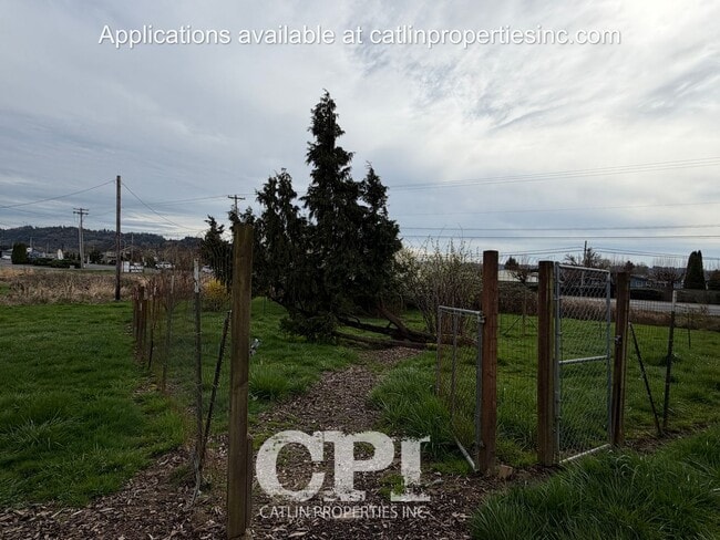 Building Photo - 5824 Ocean Beach Hwy