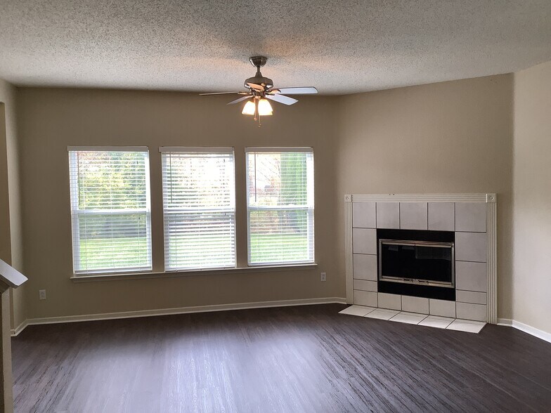 Building Photo - 5734 N Attleburg Dr