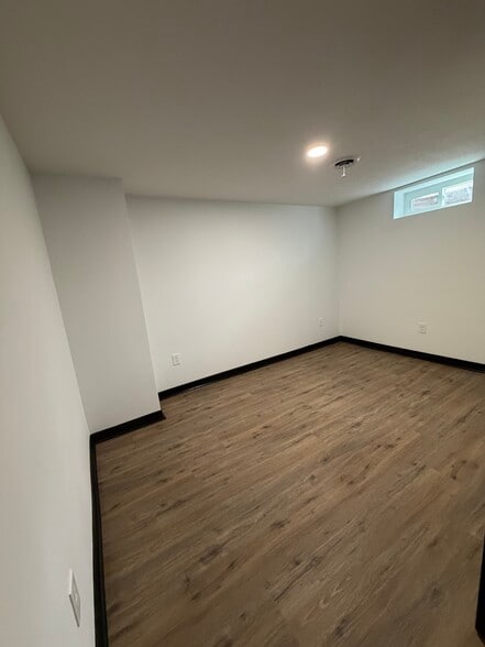 Bedroom 2 in Basement - 2015 Val Vista Ct