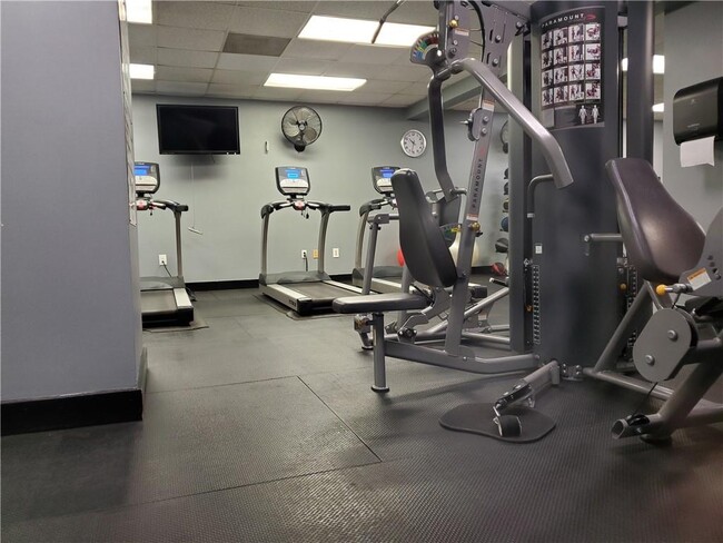 Building Photo - 620 Peachtree St NE