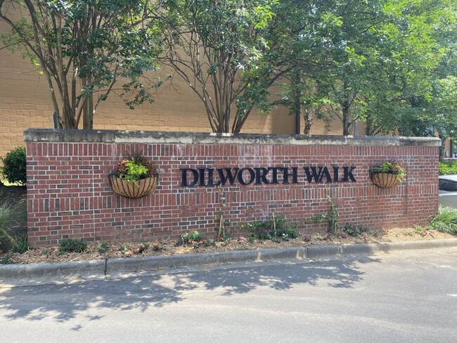 Building Photo - Convenient 1 Bedroom Condo in Dilworth