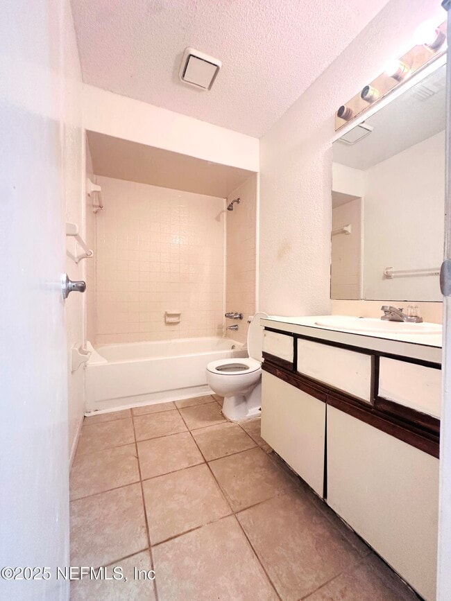 Building Photo - 4835 Kingsmeadow Ln