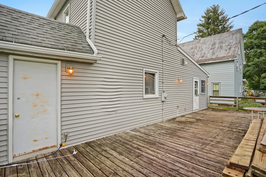 Building Photo - 396 Hublersburg Rd