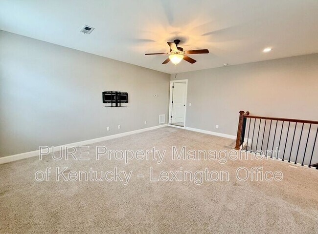 Building Photo - 242 Ikebana Dr