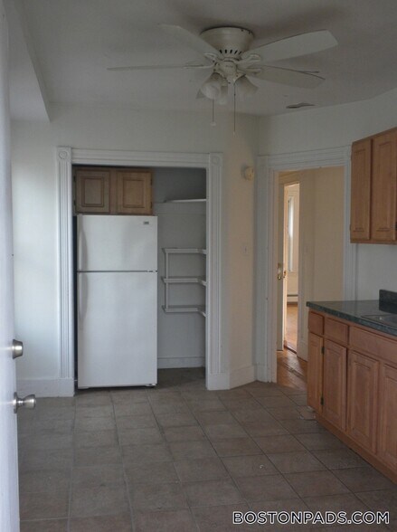 Building Photo - 339 Centre St