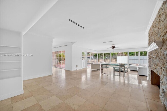 Building Photo - 8651 NE 10th Ct