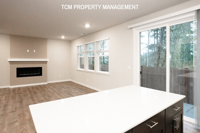 Building Photo - 18818-18813 13th Ave W