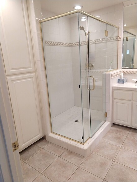 Building Photo - 299 Dallas Dr