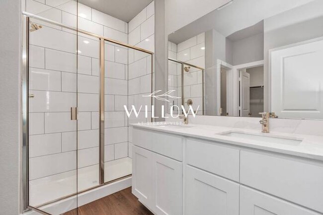 Building Photo - Spacious 4-Bedroom Home – 6 Weeks FREE Rent!