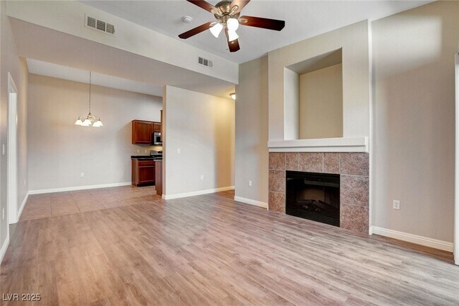 Building Photo - 8805 Jeffreys St