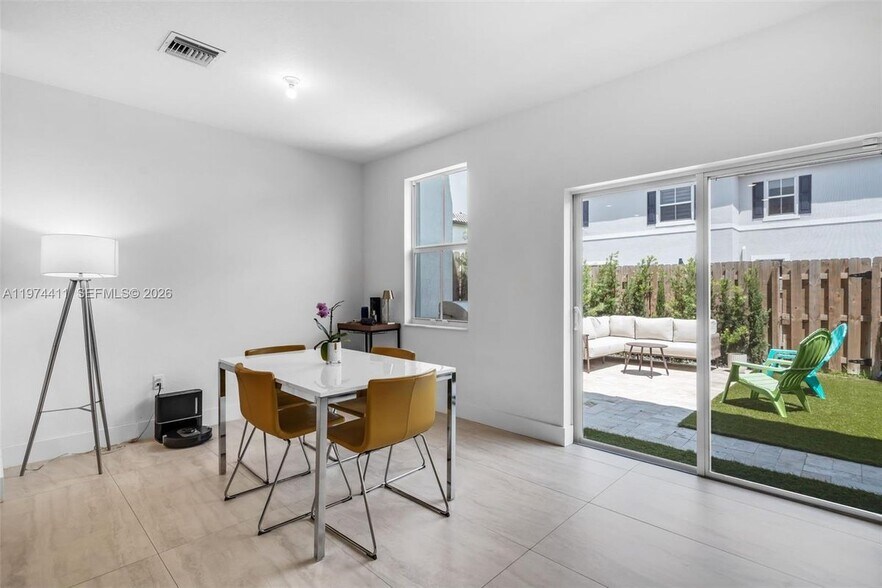 Building Photo - 11927 NW 46th St