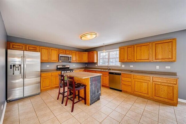 Building Photo - 3 Meadow Lane, Oakwood Hills, IL, 60013