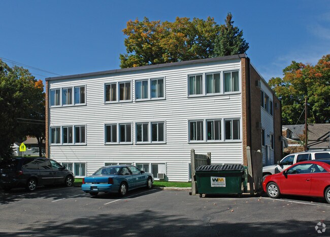 Building Photo - Underhill Apartments