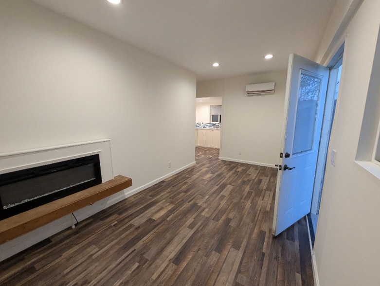 Building Photo - 7500 Yarmouth Ave