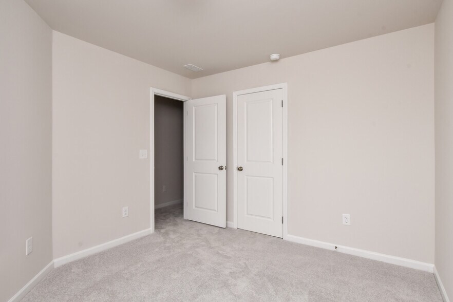 Building Photo - 717 McKissick Dr