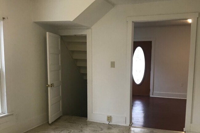 Building Photo - 2822 4th St NW