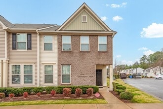 Building Photo - Beautiful 4BR, 2.5BA End Unit Townhome in East Raleigh - Available Now!