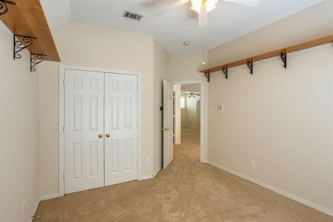 Building Photo - 1304 Pagewynne Dr