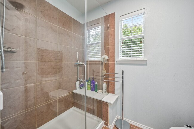 Building Photo - 2209 Stonepark Pl