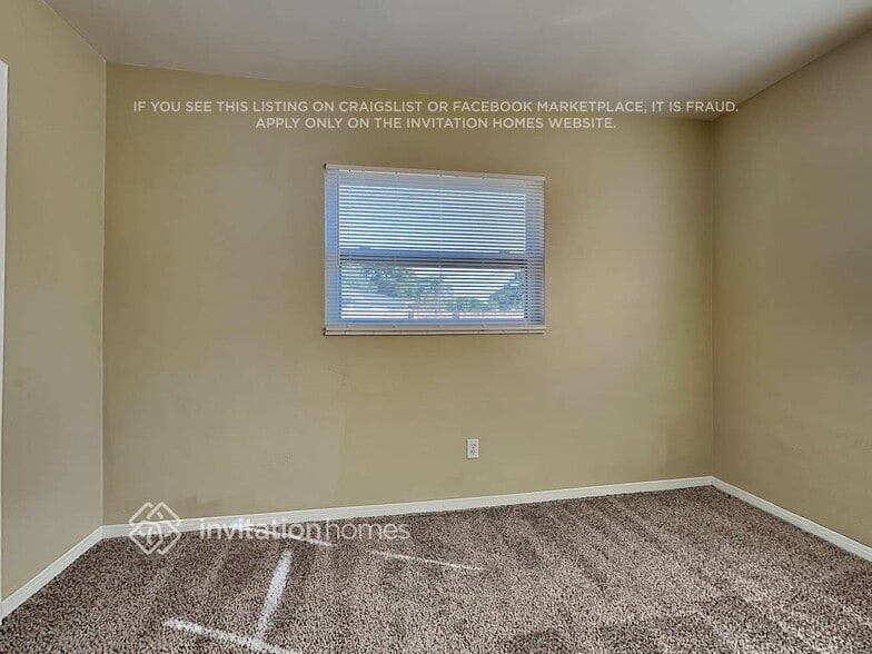 Building Photo - 4301 32nd Ave N