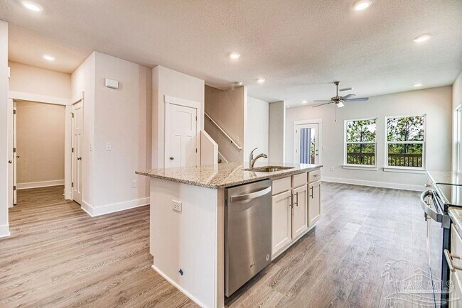 Building Photo - 7917 Sweet Retreat Ln