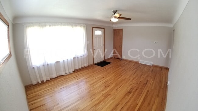 Building Photo - 1619 11th St NW