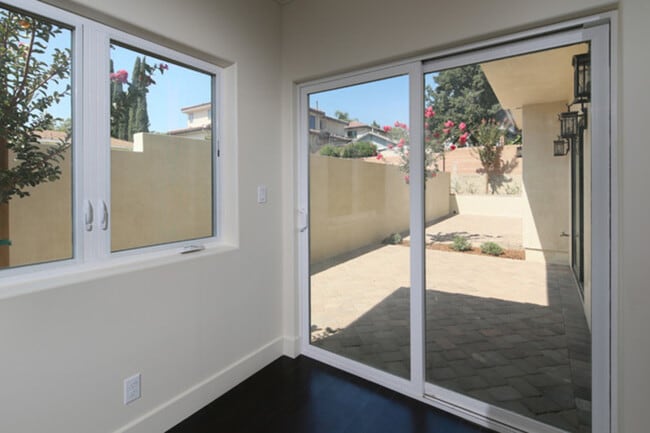 Building Photo - 2627 Hermosa Ave