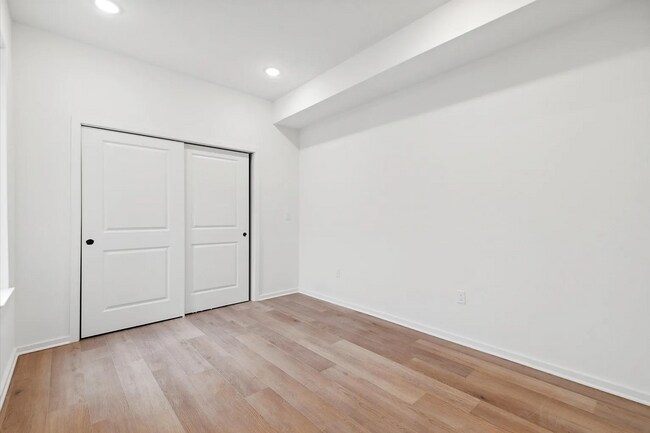 Building Photo - 245 N 12th St