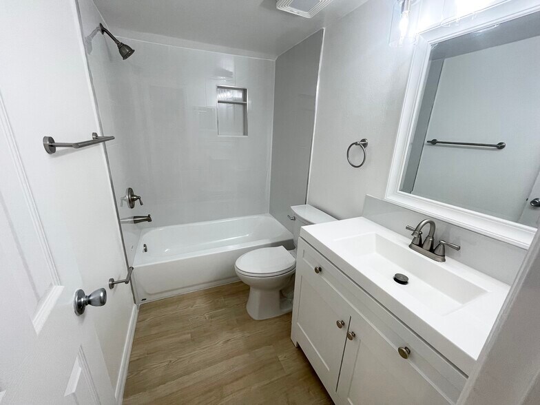 Building Photo - 2759 Hunt Club Ln