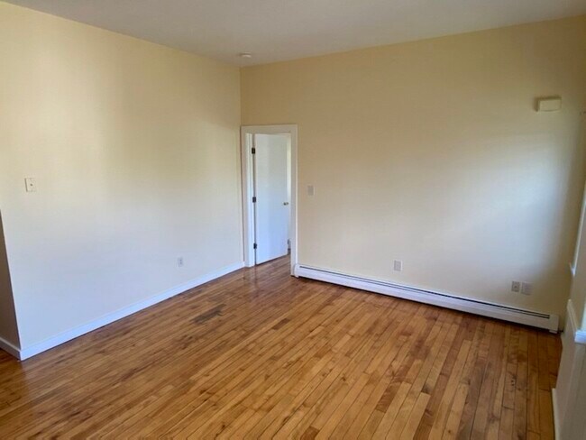 Building Photo - 79 Hawley St