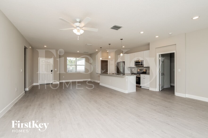 Building Photo - 1690 San Diego St SE