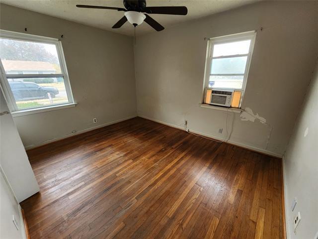 Building Photo - 843 Harbor Dr