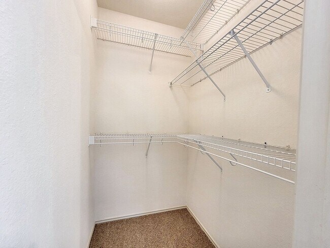 Building Photo - Inviting 3BR/2.5BA with Spacious Bedrooms & Great Outdoor Space