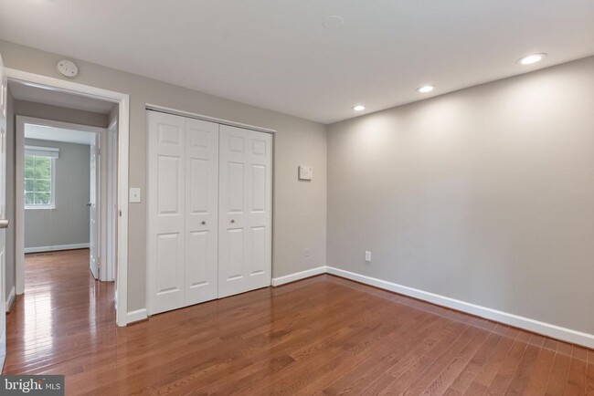 Building Photo - 8454 Rippled Creek Ct